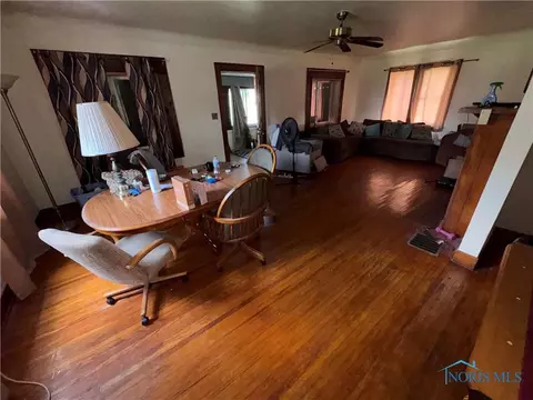 202 E Union St, Walbridge, OH 43465 photo 15