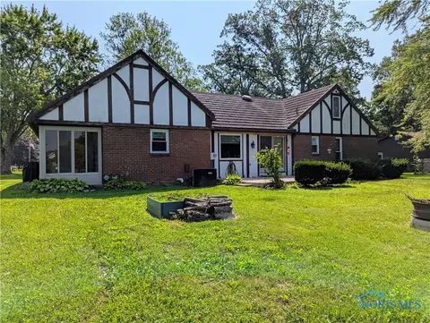 215 Lakeview Dr, Bryan, OH 43506 photo 5