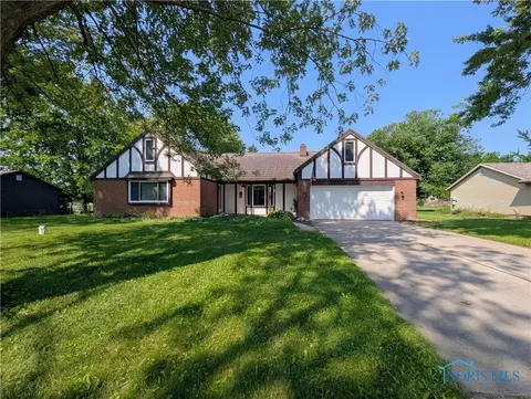 215 Lakeview Dr, Bryan, OH 43506 photo 3