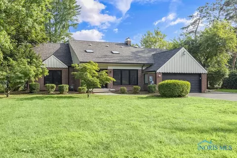 1526 River Rd, Maumee, OH 43537