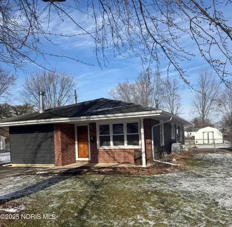 716 Winfield Ave, Findlay, OH 45840