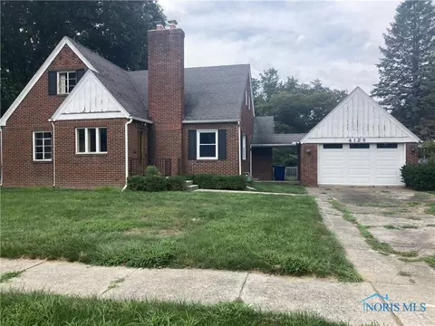 4126 Beverly Dr, Toledo, OH 43614