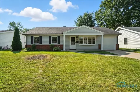 1708 N Parkway Dr, Maumee, OH 43537