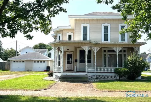 381 W 383 W Johnson St, Upper Sandusky, OH 43351