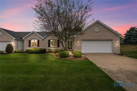 4516 Blackstone Dr, Maumee, OH 43537