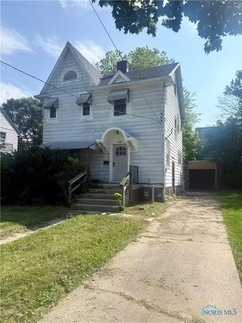 2272 Rosedale Ave, Toledo, OH 43606