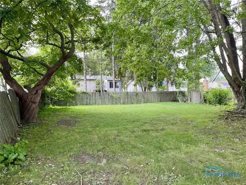 4459 Thackeray Rd, Maumee, OH 43537 photo 15