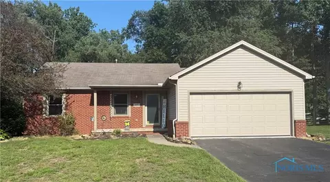 217 Pebble Beach Dr, Holland, OH 43528
