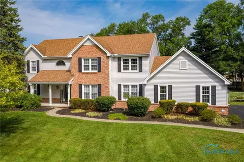 5024 Hunters Green Dr, Toledo, OH 43623