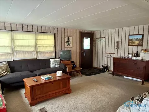 155 3rd Ave, Tiffin, OH 44883 photo 2