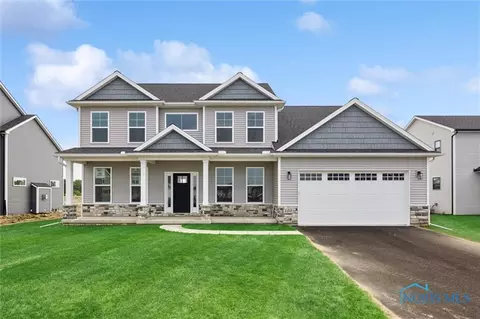 102 Kinloch Dr, Perrysburg, OH 43551