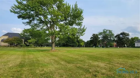3254 Riverwood Ct, Perrysburg, OH 43551