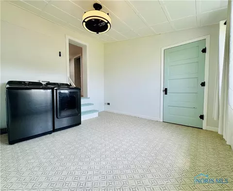 405 W Indiana St, Edon, OH 43518 photo 16