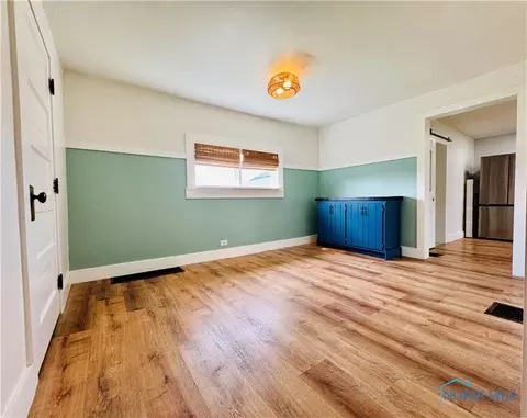 405 W Indiana St, Edon, OH 43518 photo 9