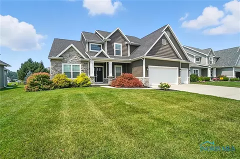 700 Delaware Dr, Perrysburg, OH 43551