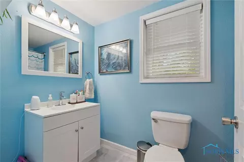 206 N Adrian St, Lyons, OH 43533 photo 17