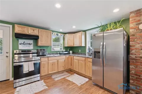 206 N Adrian St, Lyons, OH 43533 photo 15