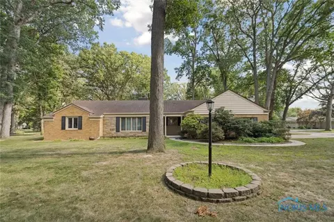 2787 Tamarack Dr, Toledo, OH 43614