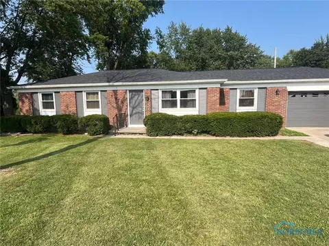 1979 Colwell Cir, Defiance, OH 43512