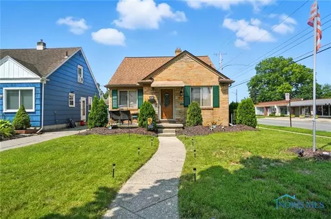 3951 Garrison Rd, Toledo, OH 43613