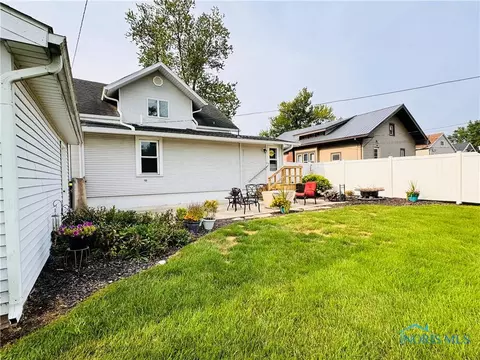 304 W Indiana St, Edon, OH 43518 photo 3