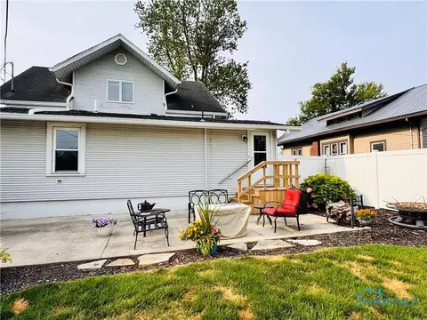 304 W Indiana St, Edon, OH 43518 photo 4
