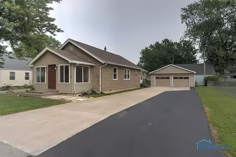 223 Beach St, Northwood, OH 43619