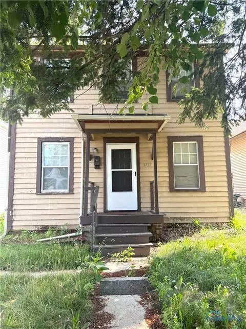 1717 Freeman St, Toledo, OH 43606