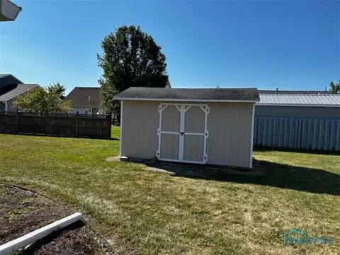 143 Amy Dr, Bryan, OH 43506 photo 3