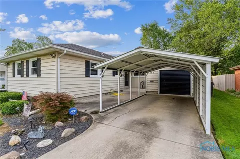 147 Bell Ave, Findlay, OH 45840 photo 2