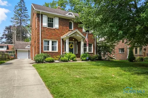 2813 Goddard Rd, Toledo, OH 43606