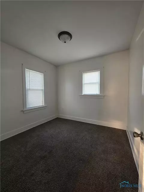 112 Guy St, Walbridge, OH 43465 photo 6