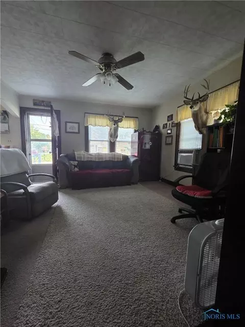 112 Guy St, Walbridge, OH 43465 photo 13