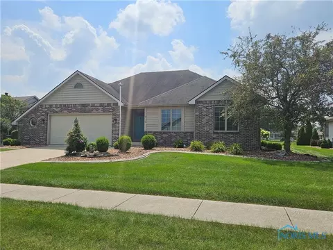 1910 Waterford Ln, Defiance, OH 43512