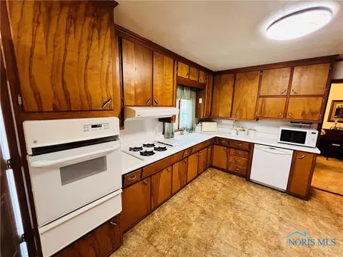 508 S Patterson St, Forest, OH 45843 photo 2