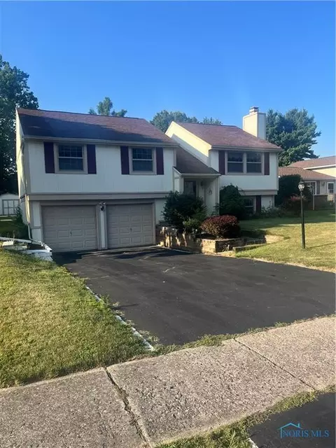 6524 Glenhurst Dr, Maumee, OH 43537