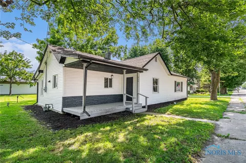 355 Main St, Clay Center, OH 43408