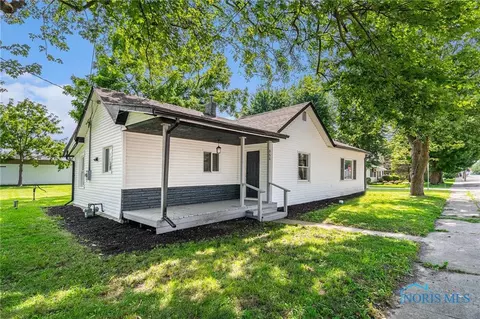 355 Main St, Clay Center, OH 43408