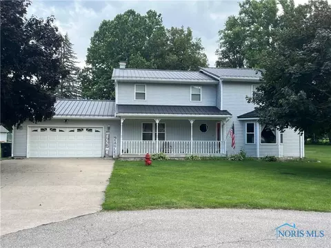 513 Tanglewood Ln, Pioneer, OH 43554