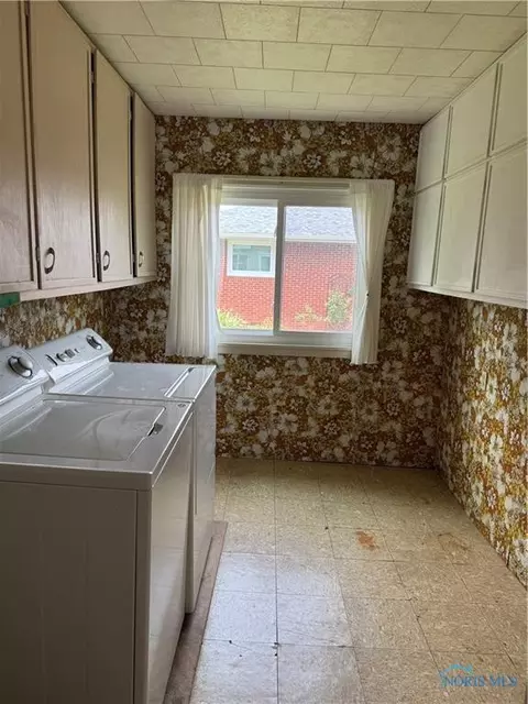 324 E North St, Deshler, OH 43516 photo 19