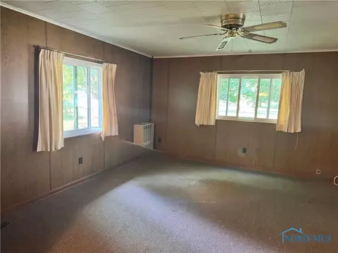 324 E North St, Deshler, OH 43516 photo 9