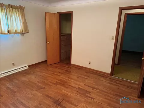 324 E North St, Deshler, OH 43516 photo 12