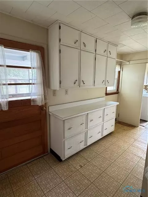 324 E North St, Deshler, OH 43516 photo 18