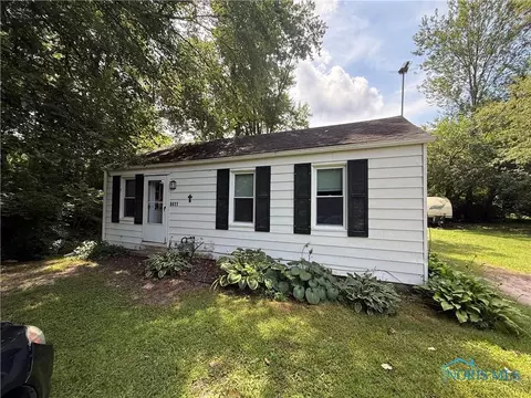 8411 Faldl Rd, Sylvania, OH 43560