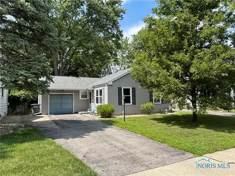 5231 Calyx Ln, Toledo, OH 43623