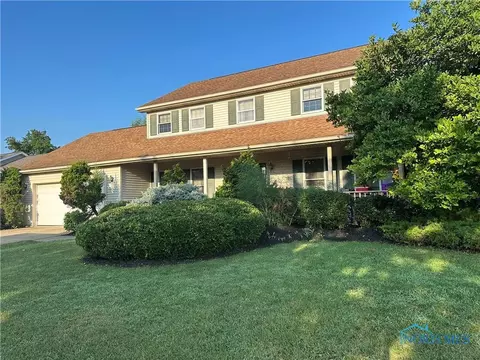 229 S Gordon Dr, Oak Harbor, OH 43449