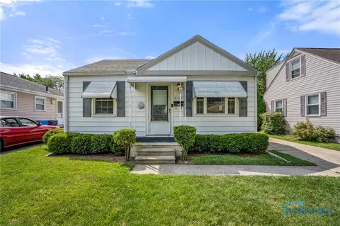 5137 Homeside Ave, Toledo, OH 43612