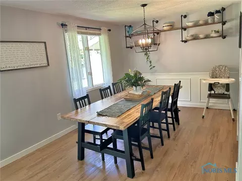 Dining - 726 Crestview Ave, Bryan, OH 43506 photo 2 of 2
