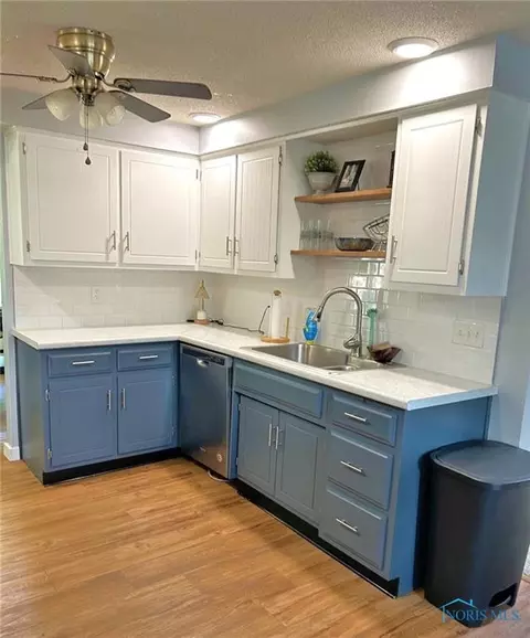 Kitchen - 726 Crestview Ave, Bryan, OH 43506 photo 3 of 3