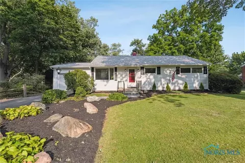 26802 Fort Meigs Rd, Perrysburg, OH 43551